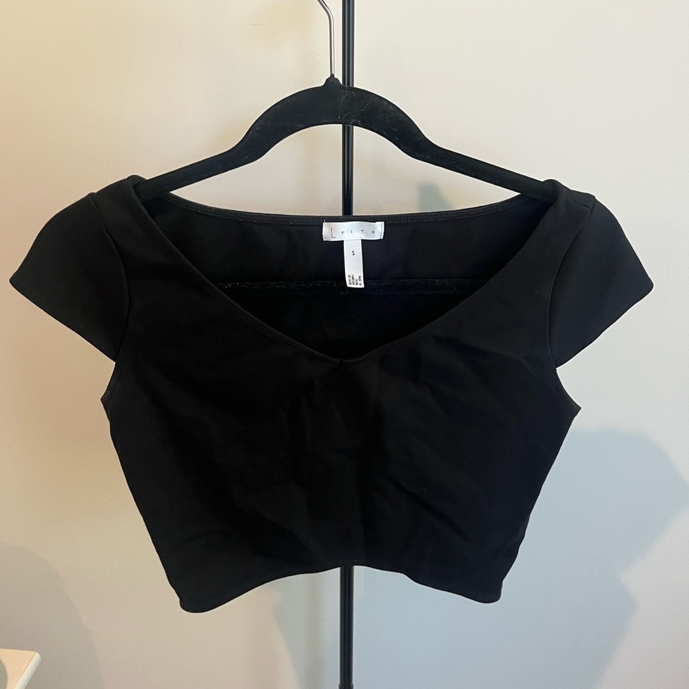 Leith black crop top size small